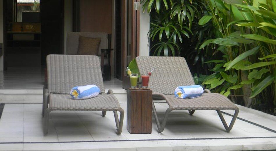 Ahimsa Beach Jimbaran  Exterior photo